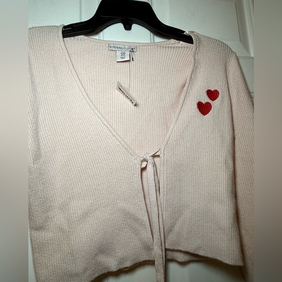 Sincerely Jules Soft Pink Tie Cardigan Cropped Sweater NWT Red Hearts Medium - Picture 2 of 8